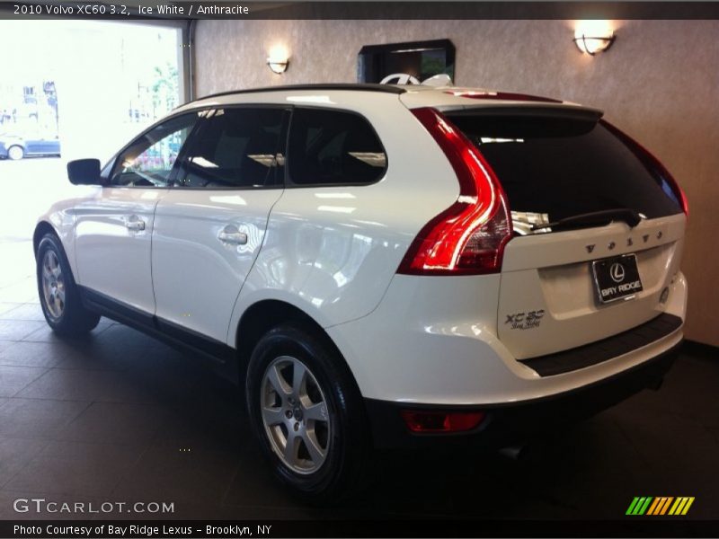 Ice White / Anthracite 2010 Volvo XC60 3.2