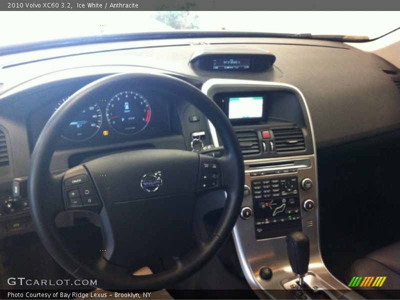 Ice White / Anthracite 2010 Volvo XC60 3.2
