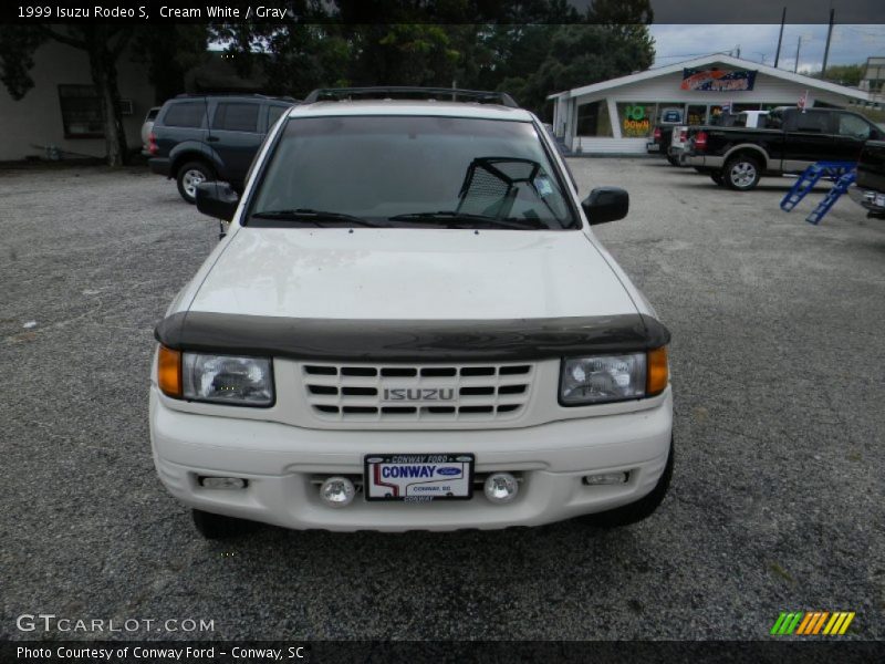 Cream White / Gray 1999 Isuzu Rodeo S