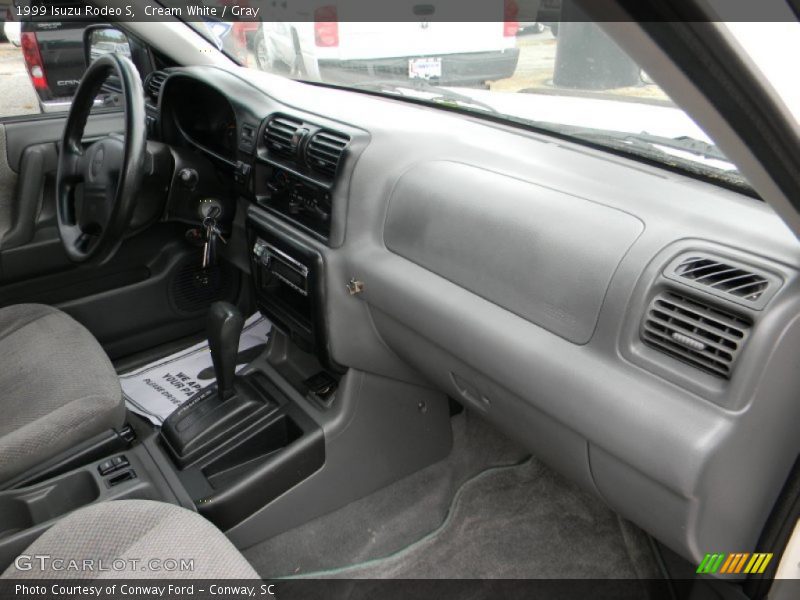 Cream White / Gray 1999 Isuzu Rodeo S