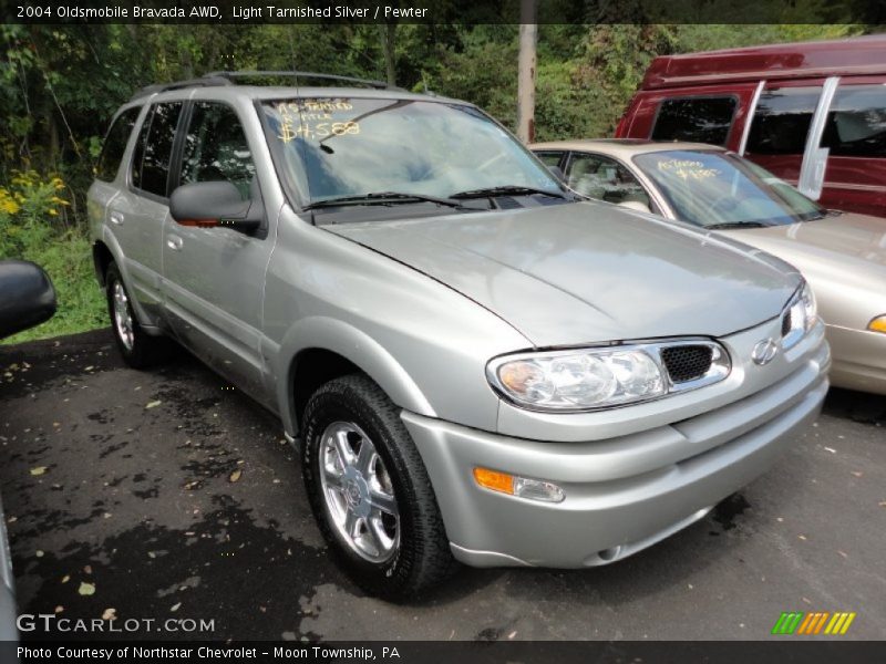 Front 3/4 View of 2004 Bravada AWD