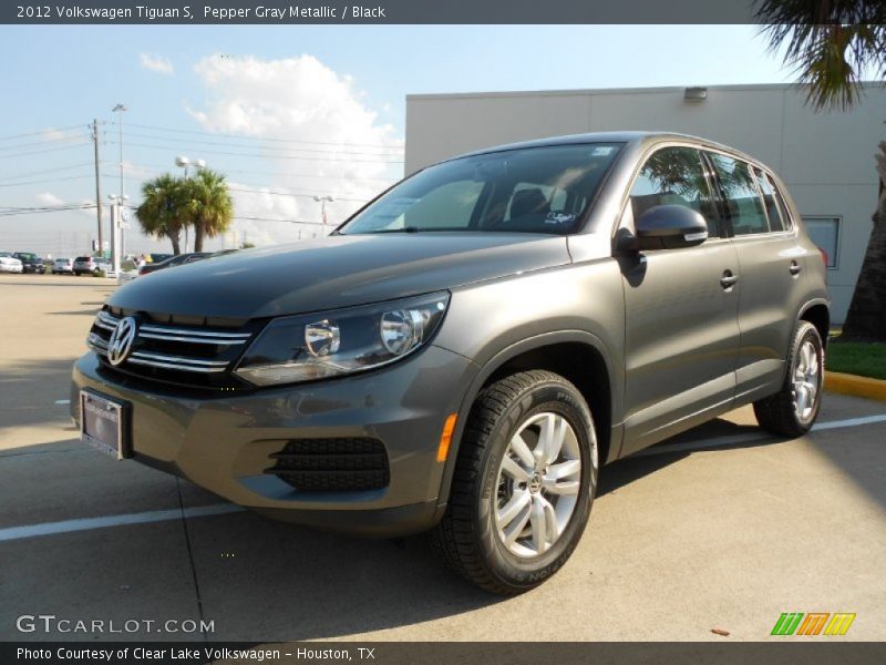 Pepper Gray Metallic / Black 2012 Volkswagen Tiguan S