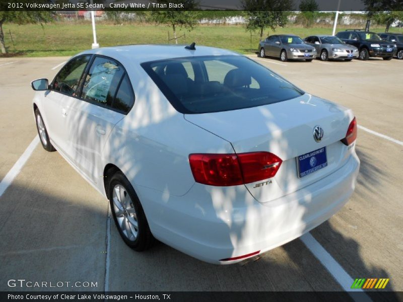 Candy White / Titan Black 2012 Volkswagen Jetta SE Sedan