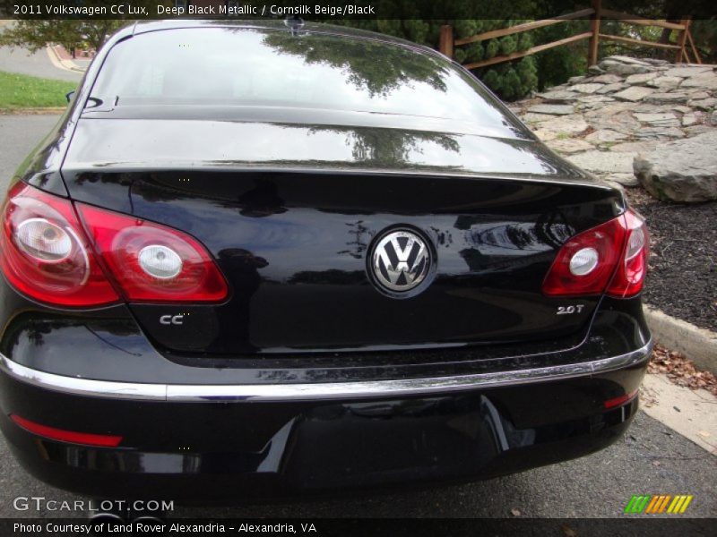 Deep Black Metallic / Cornsilk Beige/Black 2011 Volkswagen CC Lux