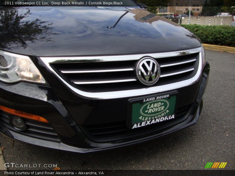 Deep Black Metallic / Cornsilk Beige/Black 2011 Volkswagen CC Lux