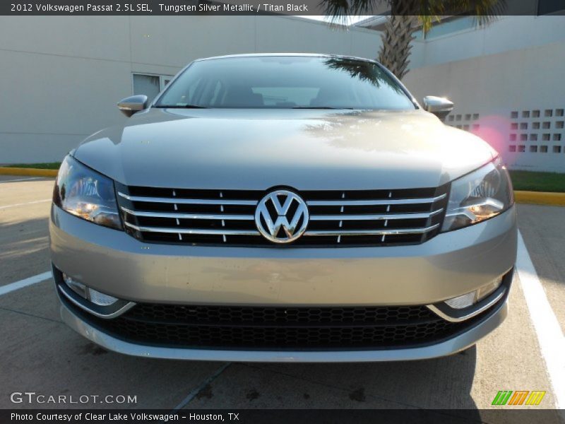 Tungsten Silver Metallic / Titan Black 2012 Volkswagen Passat 2.5L SEL