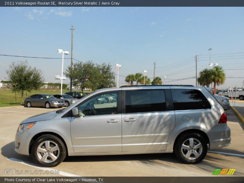 Mercury Silver Metallic / Aero Gray 2011 Volkswagen Routan SE
