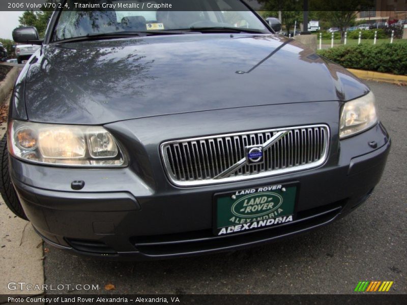 Titanium Gray Metallic / Graphite 2006 Volvo V70 2.4