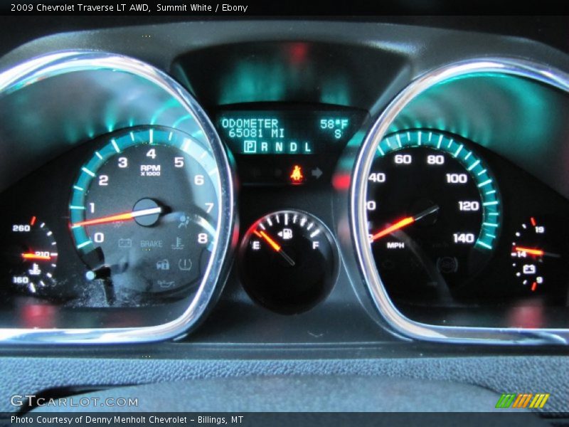 Summit White / Ebony 2009 Chevrolet Traverse LT AWD