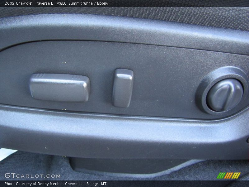 Summit White / Ebony 2009 Chevrolet Traverse LT AWD
