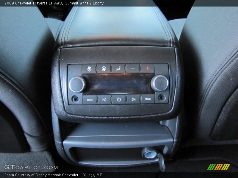 Summit White / Ebony 2009 Chevrolet Traverse LT AWD