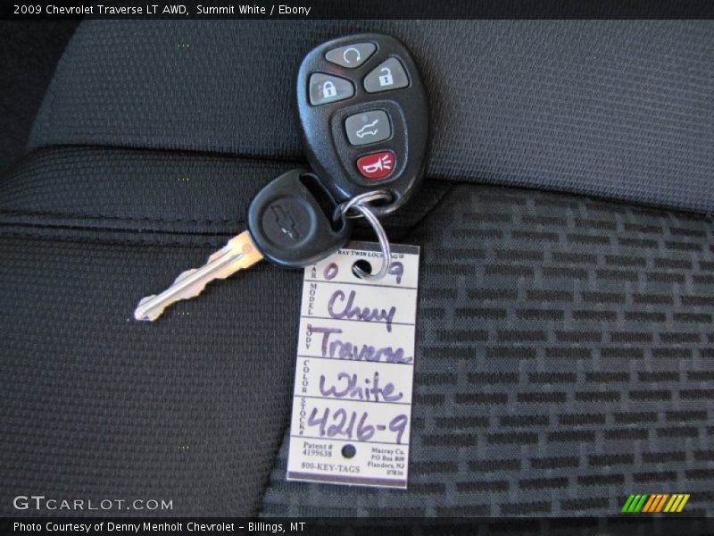 Summit White / Ebony 2009 Chevrolet Traverse LT AWD