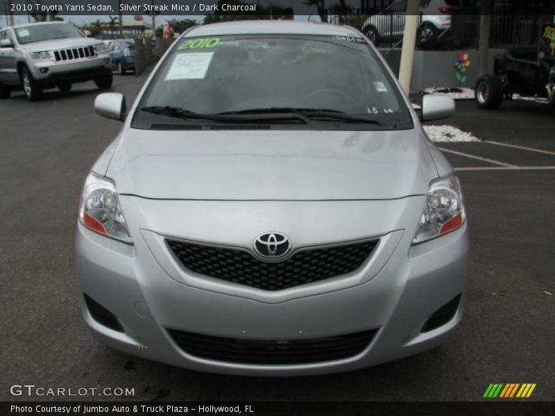 Silver Streak Mica / Dark Charcoal 2010 Toyota Yaris Sedan