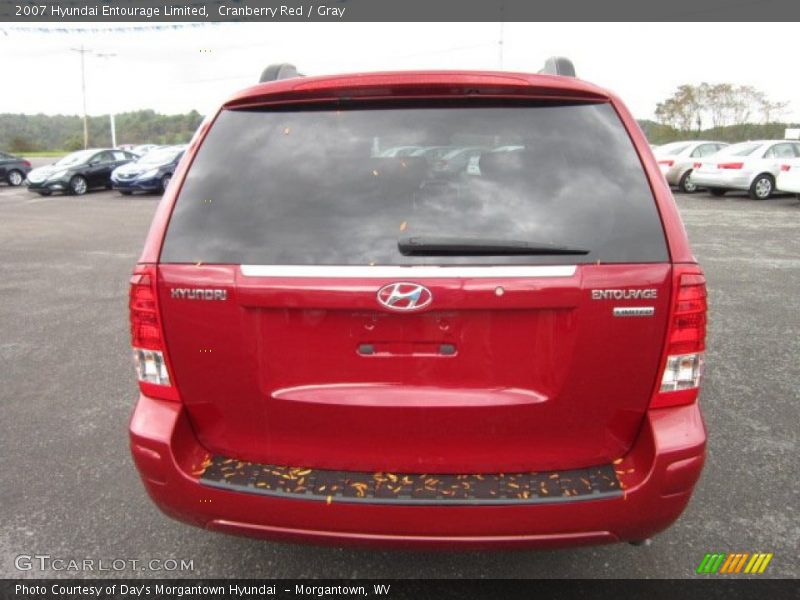 Cranberry Red / Gray 2007 Hyundai Entourage Limited