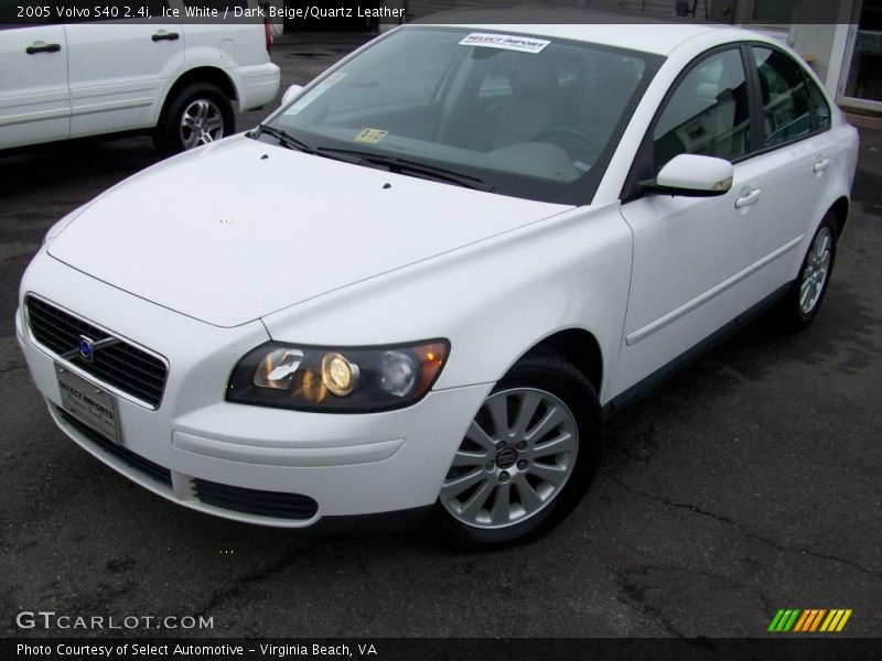 Ice White / Dark Beige/Quartz Leather 2005 Volvo S40 2.4i