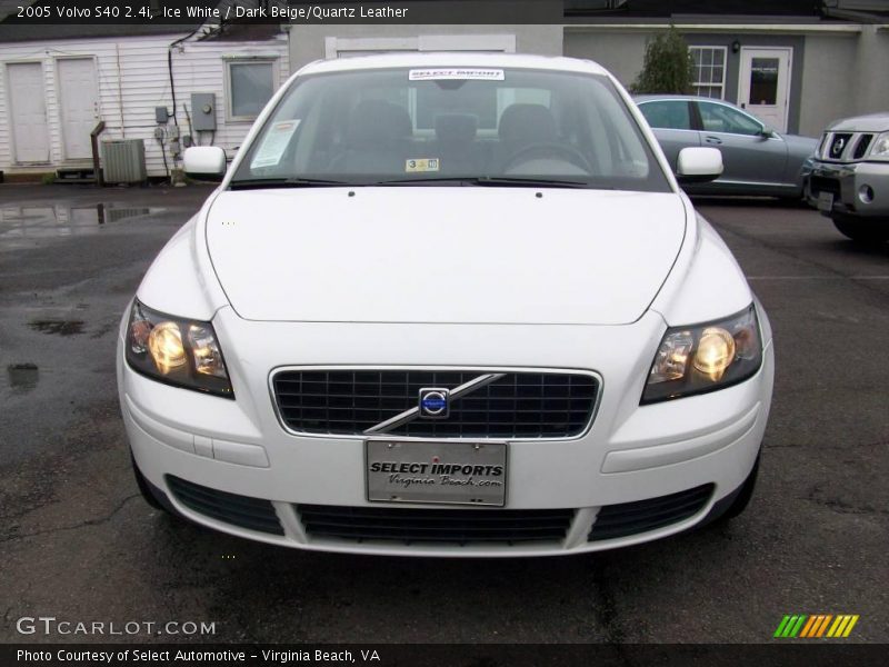Ice White / Dark Beige/Quartz Leather 2005 Volvo S40 2.4i