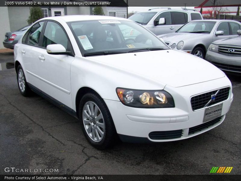 Ice White / Dark Beige/Quartz Leather 2005 Volvo S40 2.4i