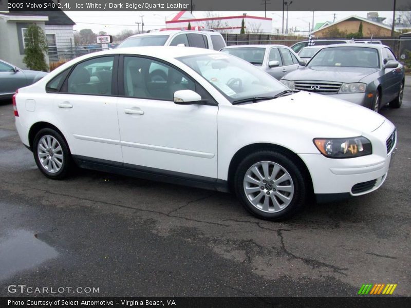 Ice White / Dark Beige/Quartz Leather 2005 Volvo S40 2.4i