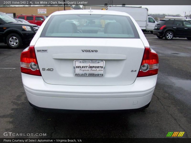 Ice White / Dark Beige/Quartz Leather 2005 Volvo S40 2.4i