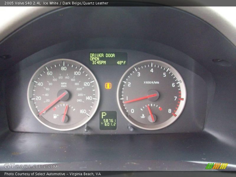 Ice White / Dark Beige/Quartz Leather 2005 Volvo S40 2.4i