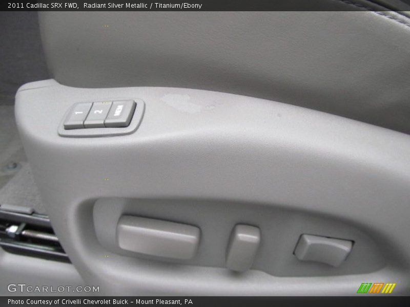 Radiant Silver Metallic / Titanium/Ebony 2011 Cadillac SRX FWD