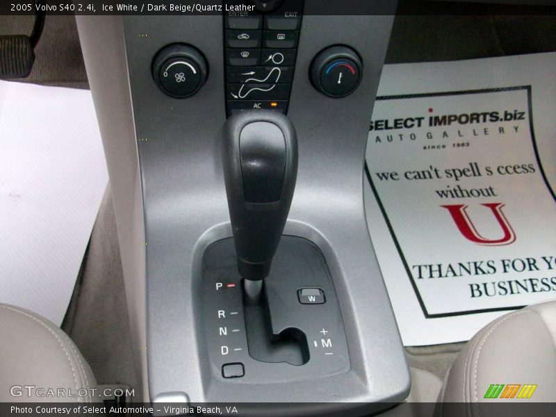 Ice White / Dark Beige/Quartz Leather 2005 Volvo S40 2.4i