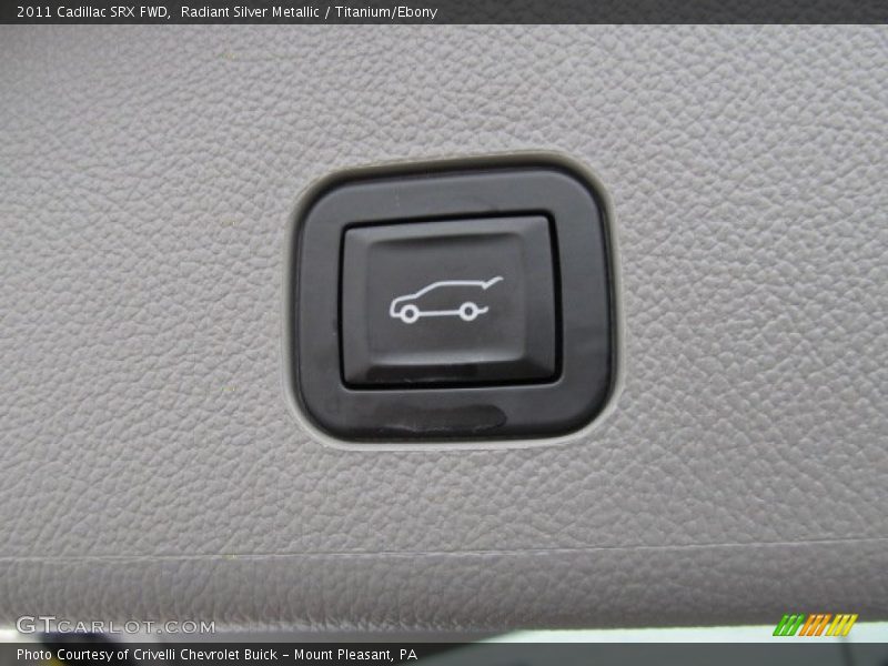 Radiant Silver Metallic / Titanium/Ebony 2011 Cadillac SRX FWD