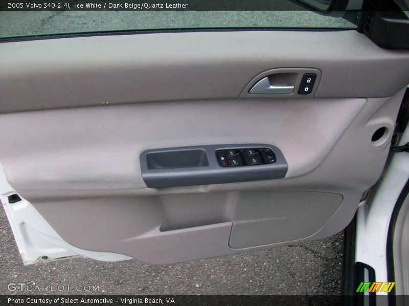 Ice White / Dark Beige/Quartz Leather 2005 Volvo S40 2.4i