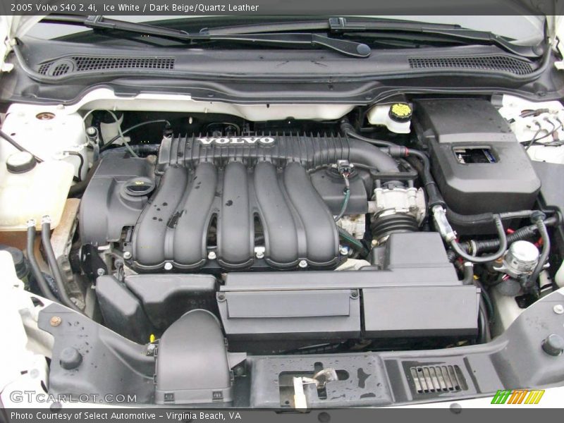 Ice White / Dark Beige/Quartz Leather 2005 Volvo S40 2.4i