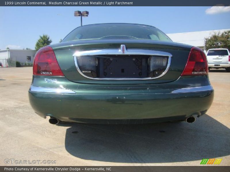 Medium Charcoal Green Metallic / Light Parchment 1999 Lincoln Continental