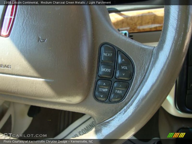 Medium Charcoal Green Metallic / Light Parchment 1999 Lincoln Continental