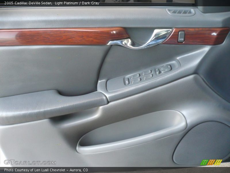 Light Platinum / Dark Gray 2005 Cadillac DeVille Sedan