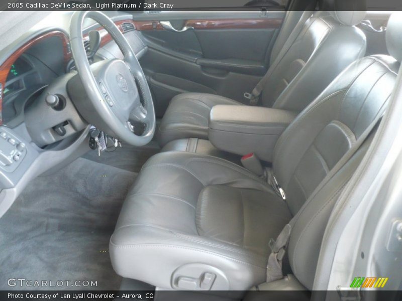 Light Platinum / Dark Gray 2005 Cadillac DeVille Sedan