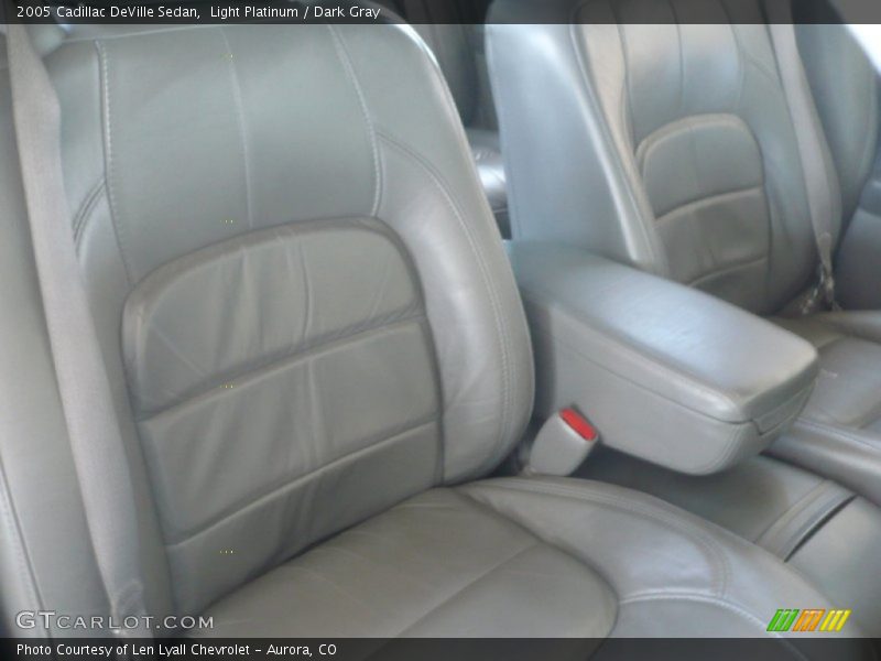 Light Platinum / Dark Gray 2005 Cadillac DeVille Sedan
