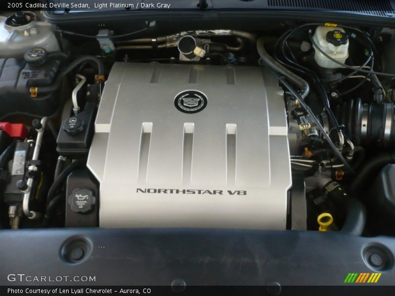 Light Platinum / Dark Gray 2005 Cadillac DeVille Sedan