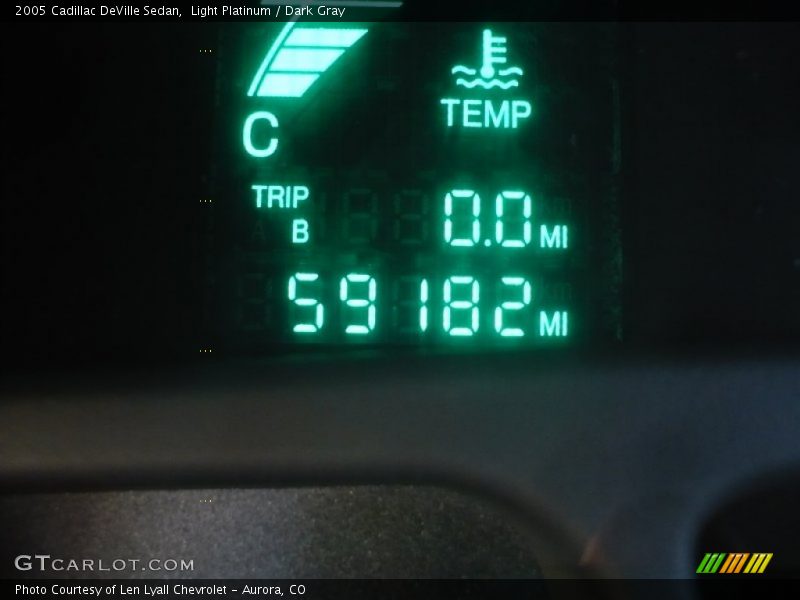 Light Platinum / Dark Gray 2005 Cadillac DeVille Sedan