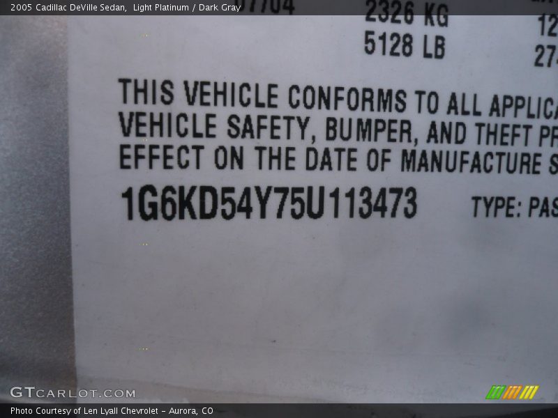 Light Platinum / Dark Gray 2005 Cadillac DeVille Sedan