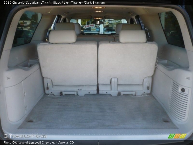 Black / Light Titanium/Dark Titanium 2010 Chevrolet Suburban LT 4x4