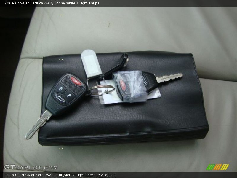 Stone White / Light Taupe 2004 Chrysler Pacifica AWD