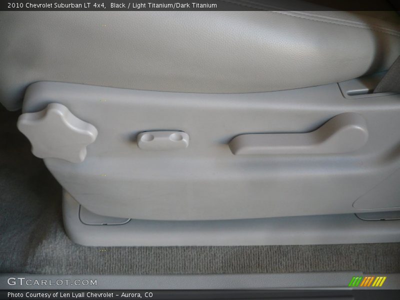 Black / Light Titanium/Dark Titanium 2010 Chevrolet Suburban LT 4x4