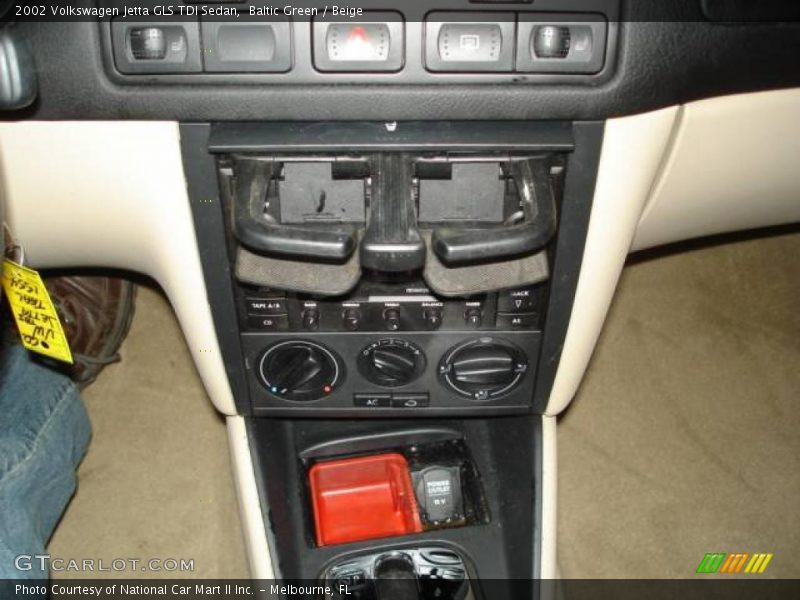 Baltic Green / Beige 2002 Volkswagen Jetta GLS TDI Sedan