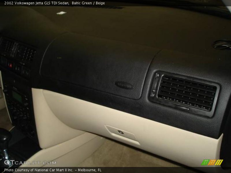 Baltic Green / Beige 2002 Volkswagen Jetta GLS TDI Sedan