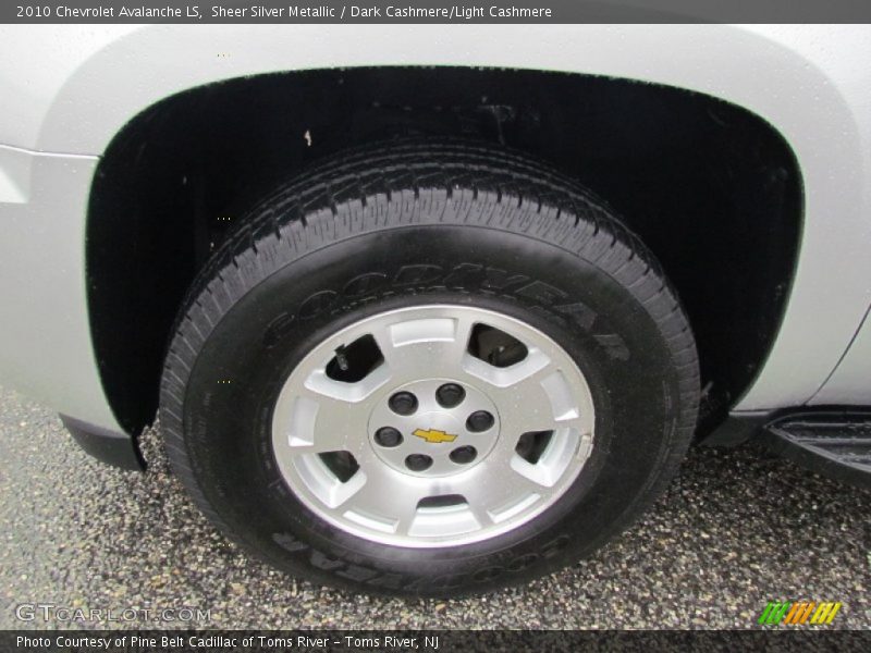 Sheer Silver Metallic / Dark Cashmere/Light Cashmere 2010 Chevrolet Avalanche LS
