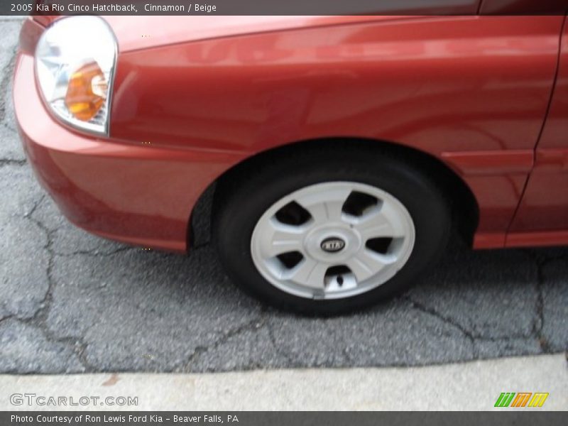 Cinnamon / Beige 2005 Kia Rio Cinco Hatchback