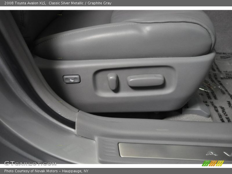 Classic Silver Metallic / Graphite Gray 2008 Toyota Avalon XLS