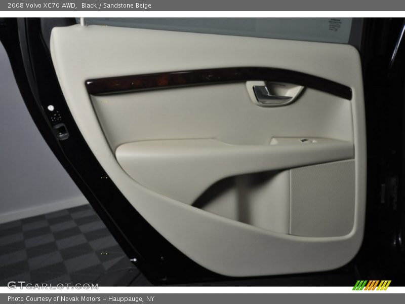 Black / Sandstone Beige 2008 Volvo XC70 AWD