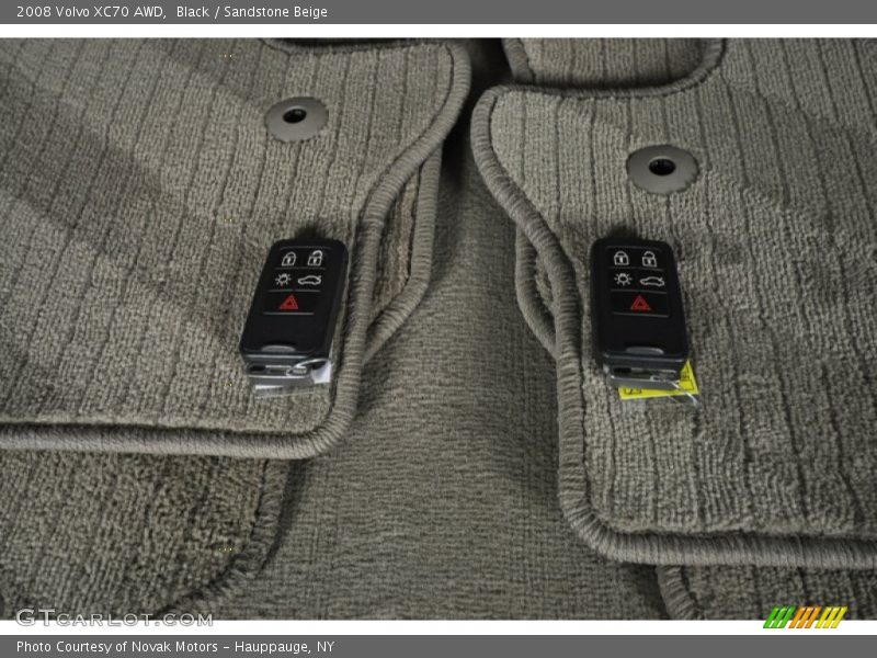 Black / Sandstone Beige 2008 Volvo XC70 AWD