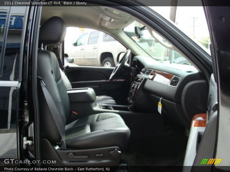 Black / Ebony 2011 Chevrolet Suburban LT 4x4
