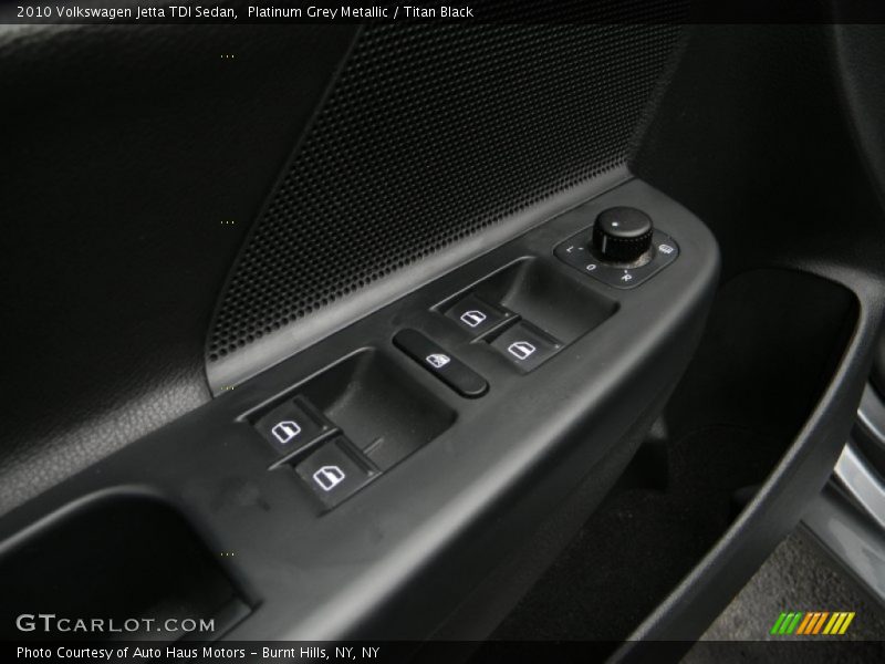 Platinum Grey Metallic / Titan Black 2010 Volkswagen Jetta TDI Sedan