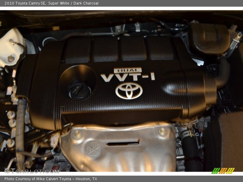 Super White / Dark Charcoal 2010 Toyota Camry SE